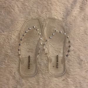 Steve Madden Size 7 flip flops!